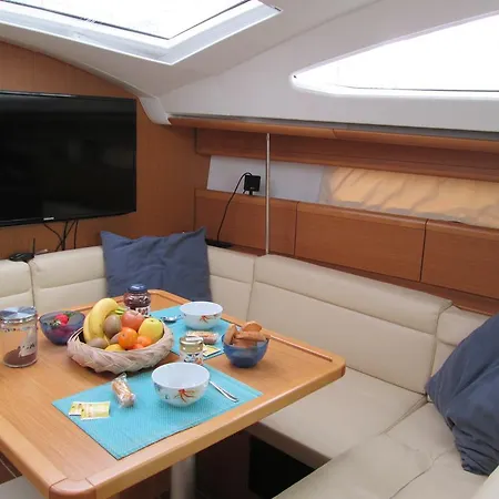 Overjoyed Boat & Breakfast * Villasimius
